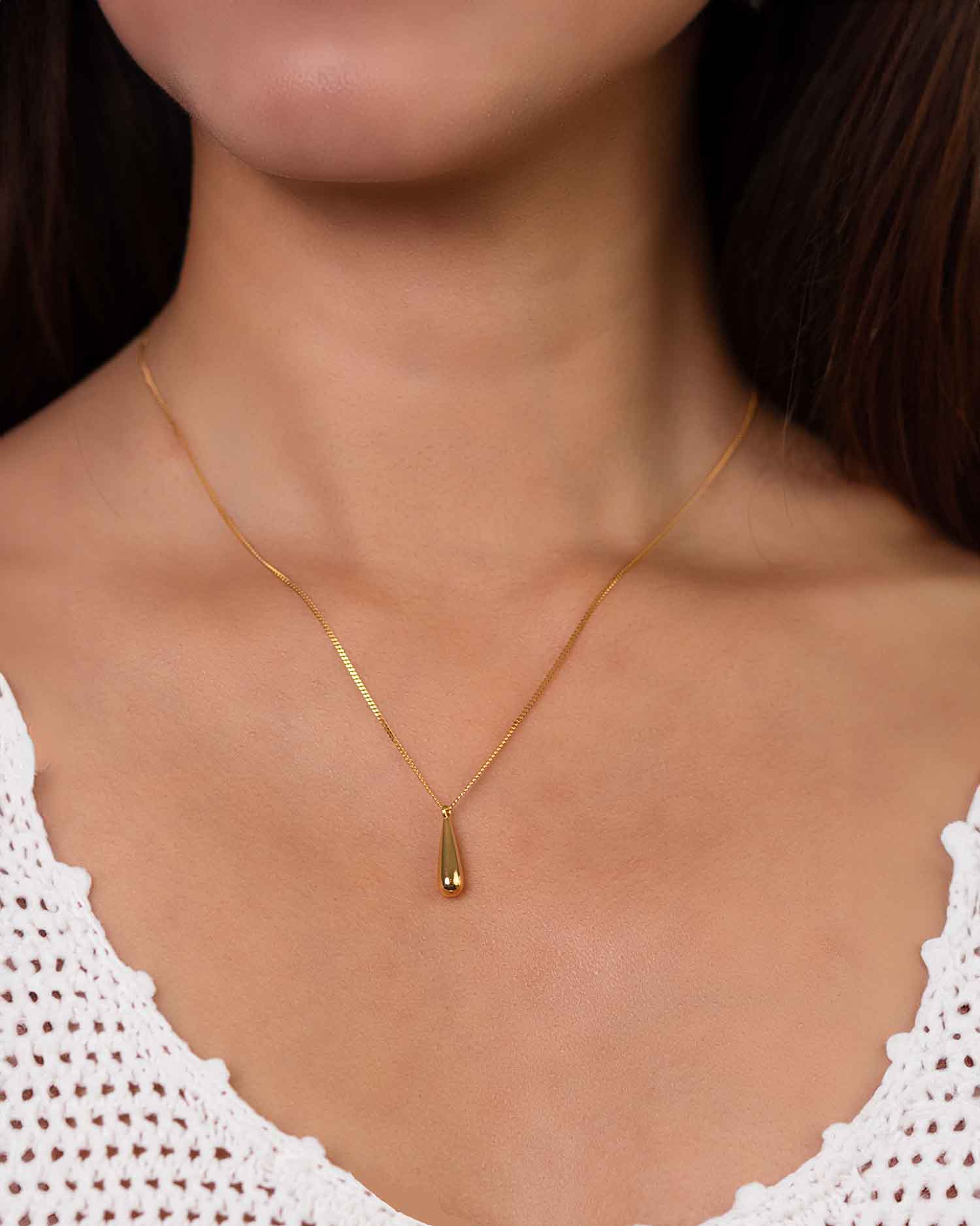 Droplet Pendant Necklace